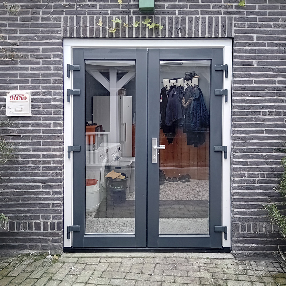 Kunststof garagedeuren of dubbele deuren